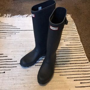 Matte blue hunter boots